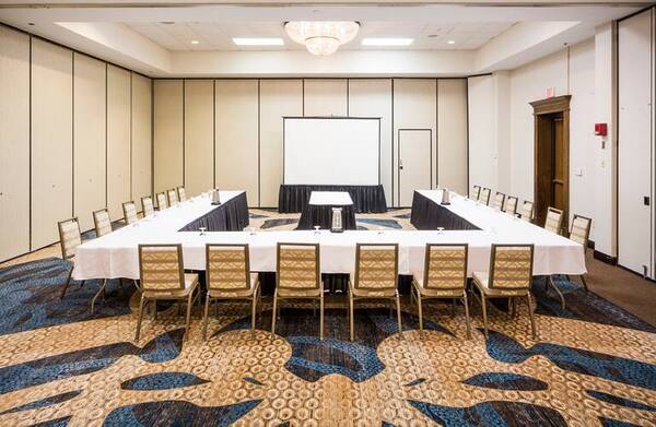 DoubleTree by Hilton Hotel Boston - Milford