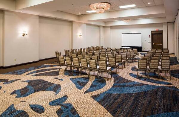 DoubleTree by Hilton Hotel Boston - Milford