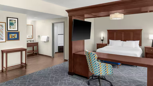 Hampton Inn & Suites Coconut Creek