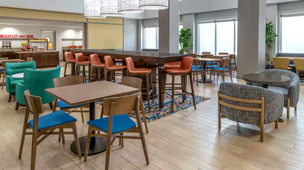 Hampton Inn & Suites Coconut Creek