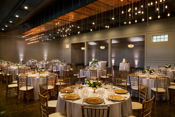 Spinning Leaf by Wedgewood Weddings