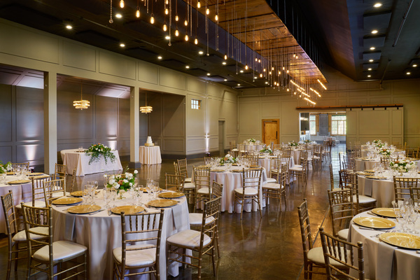 Spinning Leaf by Wedgewood Weddings