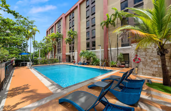 Hampton Inn Miami Airport West