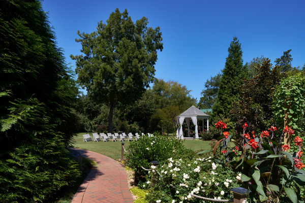 Alexander Homestead by Wedgewood Weddings