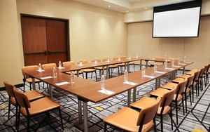 Manhattan Meeting Room