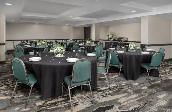 Embassy Suites Winston - Salem