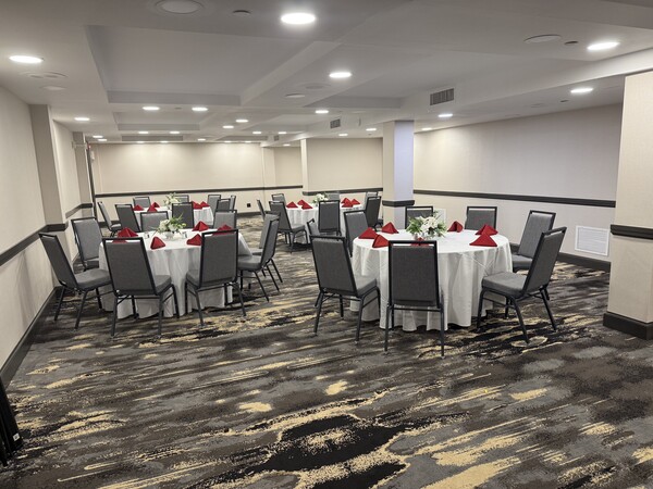 Embassy Suites Winston - Salem