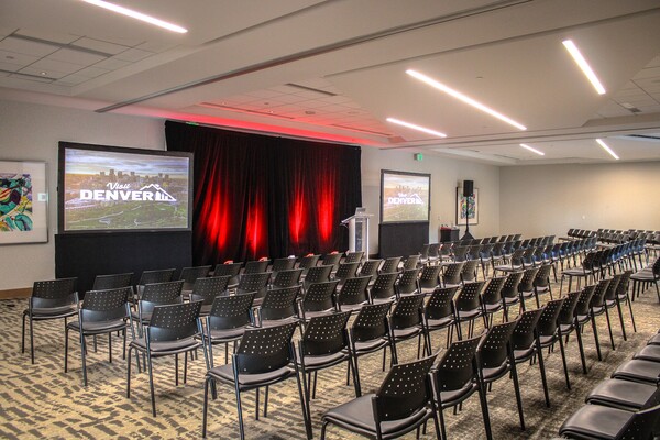 The ART Hotel Denver, Curio Collection by Hilton