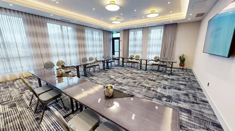 Sandman Signature Winnipeg Airport Hotel & Suites