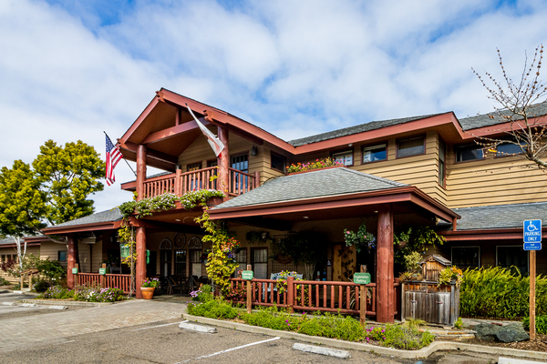 Cambria Pines Lodge