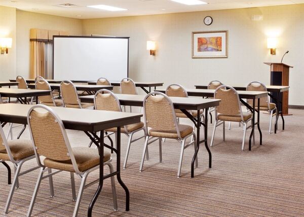 Holiday Inn Express & Suites Atlanta Nw - Powder Springs