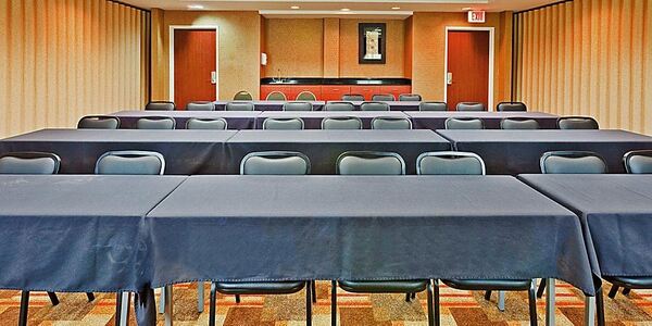 Holiday Inn Express & Suites Memphis/Germantown