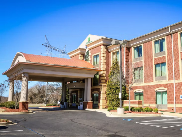 Holiday Inn Express & Suites Memphis/Germantown