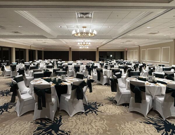 Travis Pointe Country Club