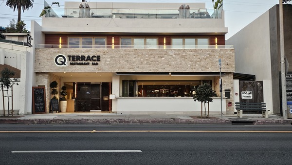 Q Terrace Restaurant Bar