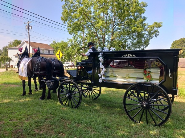 Horsing Round Carriage Service
