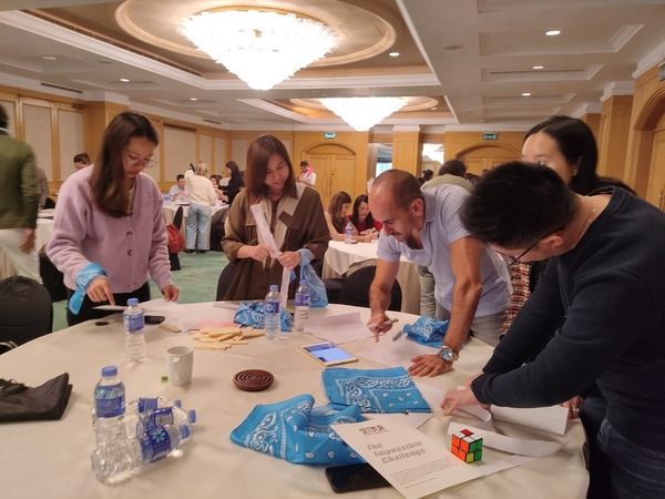 smallWORLD team building Espana