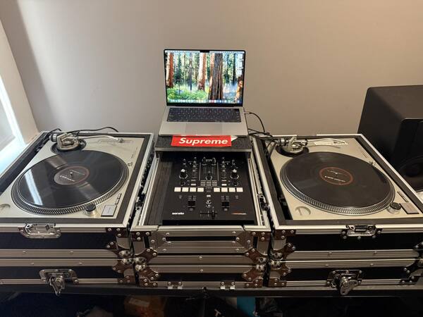 MUSIC MUST BE PLAYED ENTERTAINMENT LLC