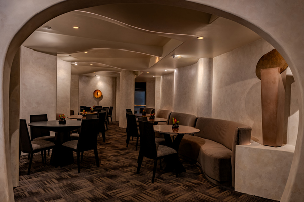 Roppongi Restaurant & Lounge