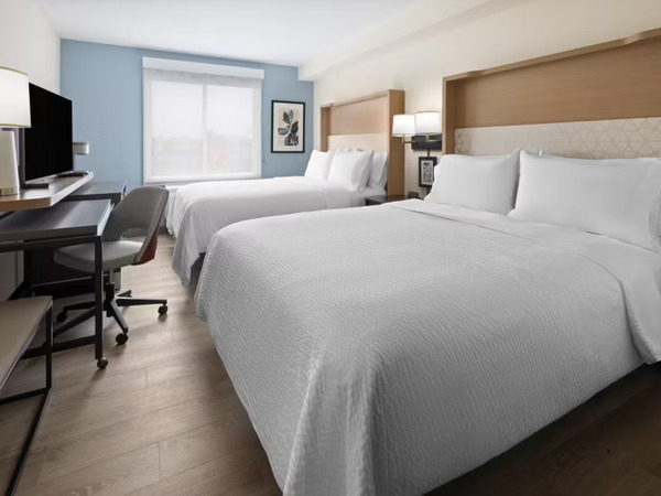 Holiday Inn & Suites Richmond West End