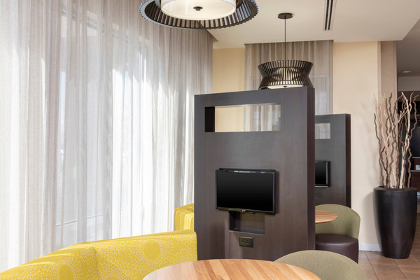 The Courtyard Marriott Milwaukee Airport