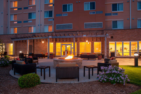 The Courtyard Marriott Milwaukee Airport