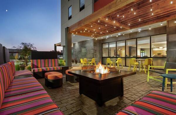 Home2 Suites Bloomington - Normal, IL