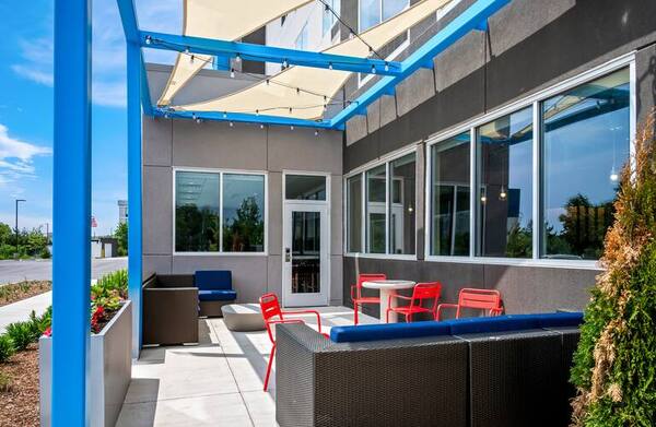 Tru by Hilton Holland