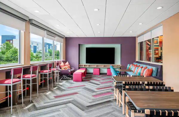 Tru by Hilton Holland