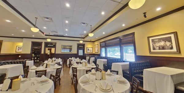 Maggiano's Little Italy Roosevelt