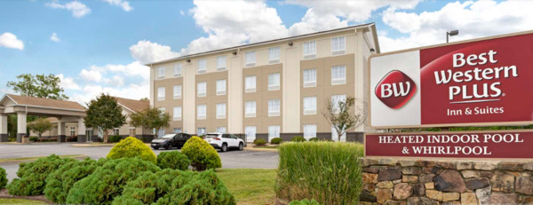 Best Western Plus - Crossroads Inn & Suites