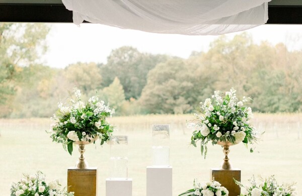 Sunset Lodge at Rusty Tractor Vineyards