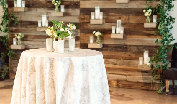 Sunset Lodge at Rusty Tractor Vineyards