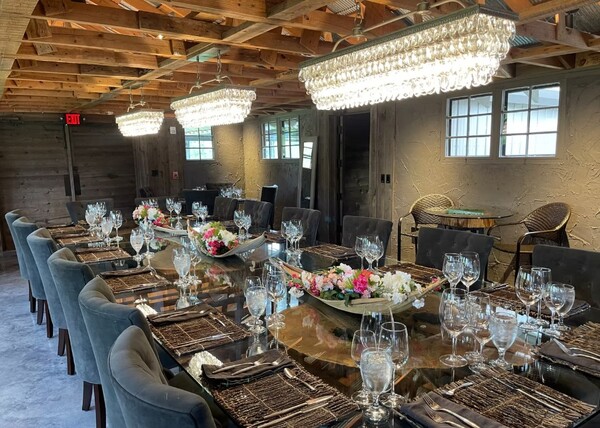 Sunset Lodge at Rusty Tractor Vineyards