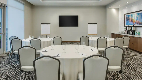 Hyatt Place Kent Narrows Hotel and Marina