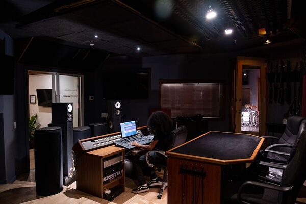 Heartwood Soundstage