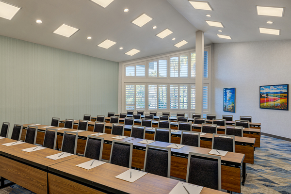 DoubleTree by Hilton Campbell - Pruneyard Plaza