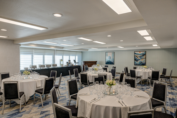 DoubleTree by Hilton Campbell - Pruneyard Plaza