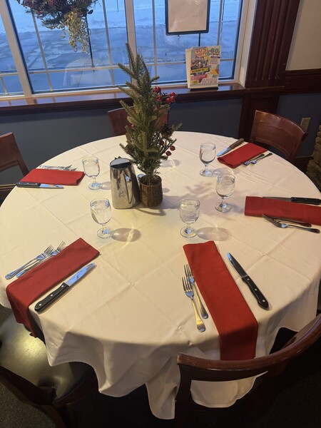 Diamond Hawk Golf Course & Pub "The Hawk"