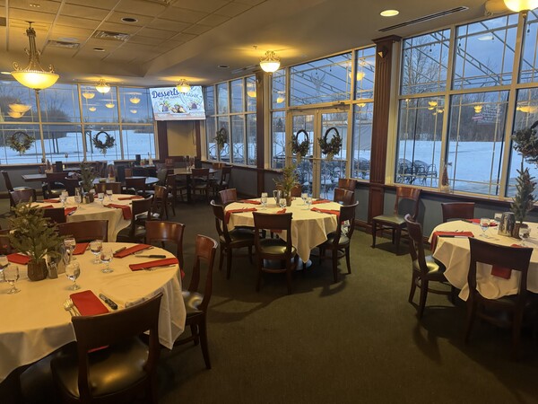 Diamond Hawk Golf Course & Pub "The Hawk"