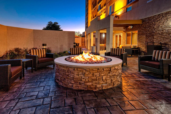 Courtyard Westbury Long Island