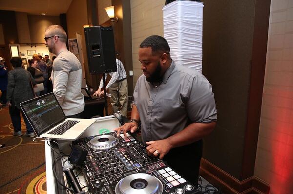 Rusch Entertainment DJs Uplights Bands Dueling Pianos