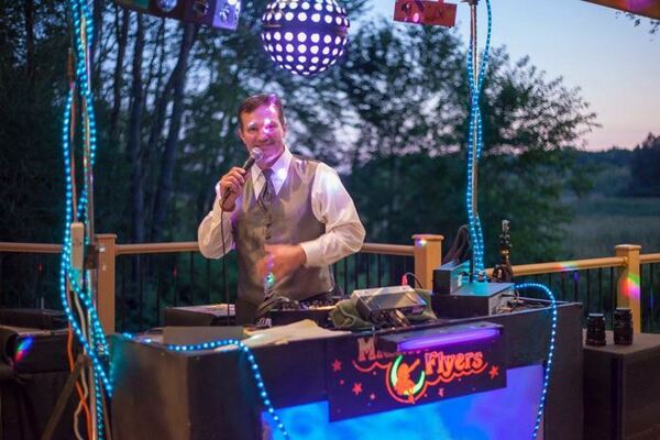 Rusch Entertainment DJs Uplights Bands Dueling Pianos