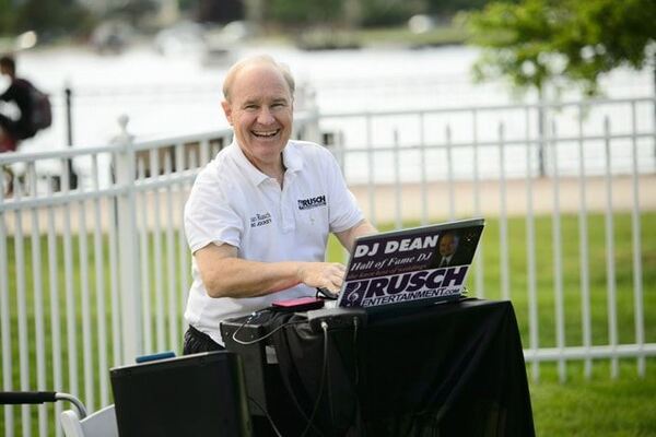 Rusch Entertainment DJs Uplights Bands Dueling Pianos