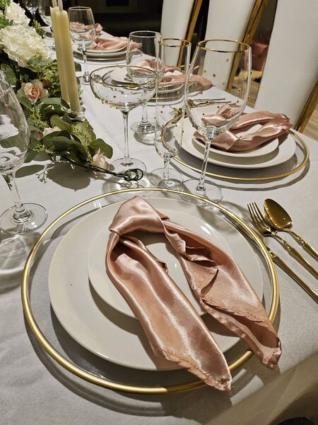 Izzy's Glorious Event Rentals