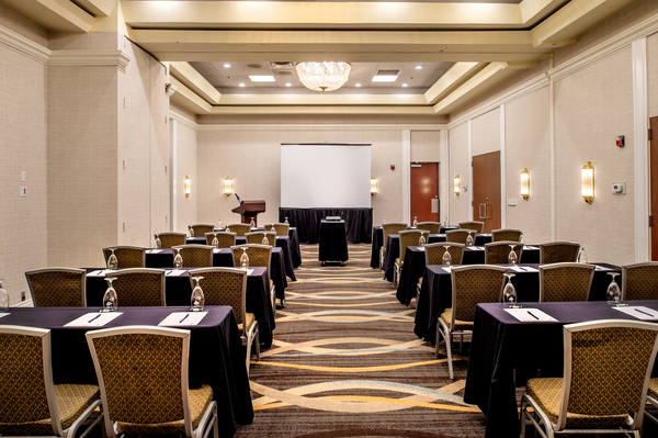DoubleTree by Hilton Hotel Collinsville - St. Louis
