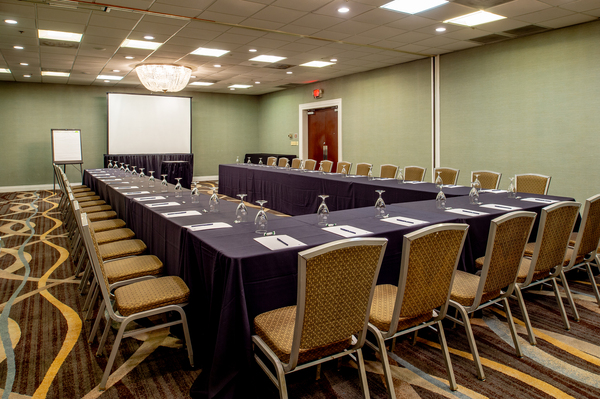 DoubleTree by Hilton Hotel Collinsville - St. Louis