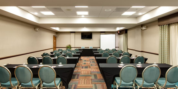 Hotel Indigo Chicago Vernon Hills