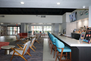 Front Room Lounge (Lobby Bar)