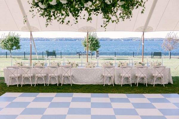 1000 Island Harbor Hotel